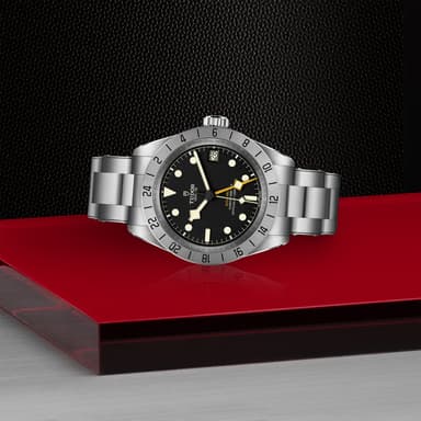 TUDOR Black Bay Pro thumbnail 4