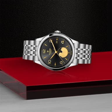 TUDOR 1926 Luna thumbnail 4